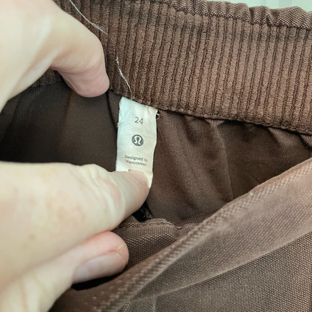 Lululemon Light Utilitech Cargo Pocket High-Rise Pant Java brown size 24